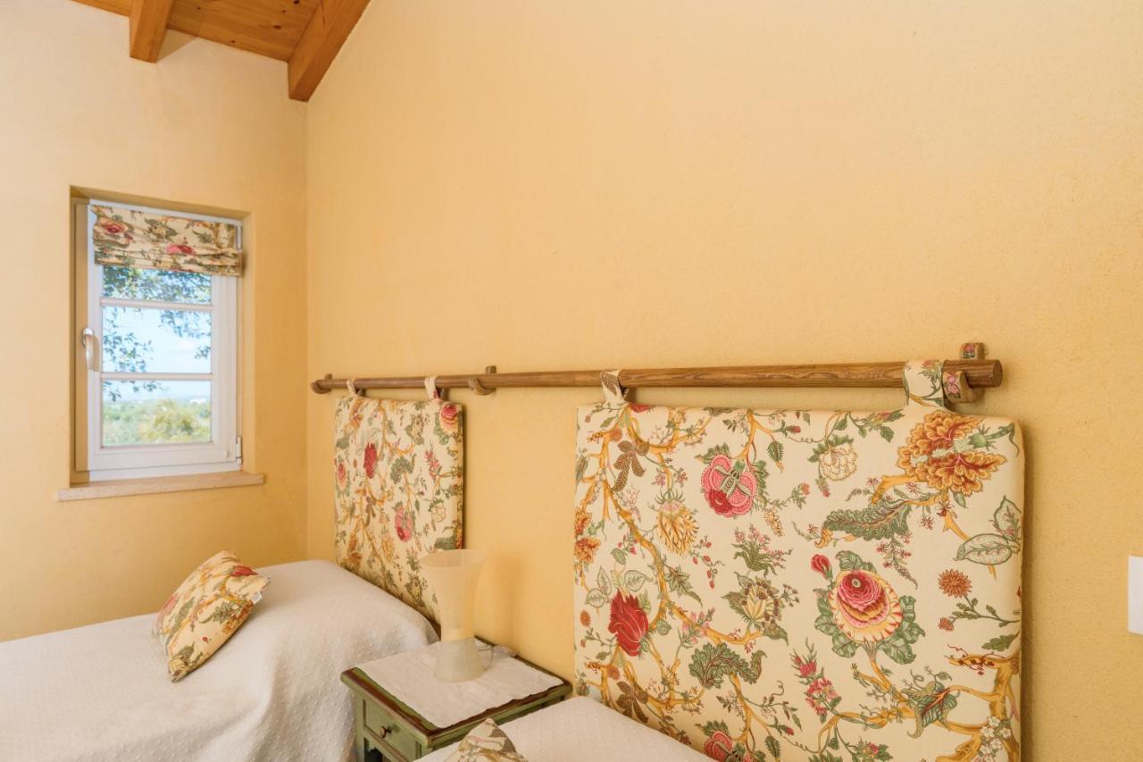 Gotas De Luar Turismo Rural Guest House Вила Нова де Милфонтеш Екстериор снимка