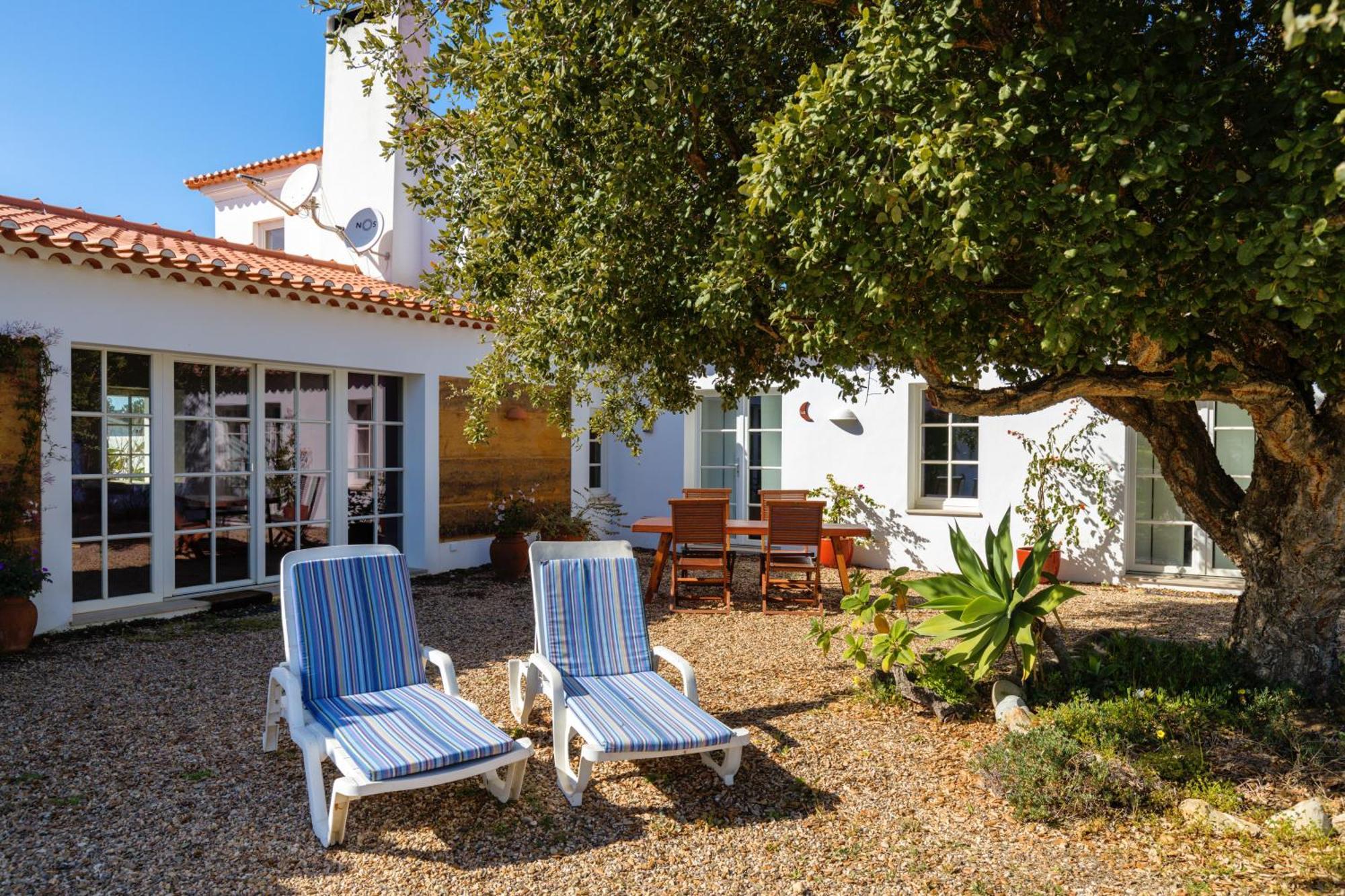 Gotas De Luar Turismo Rural Guest House Вила Нова де Милфонтеш Екстериор снимка