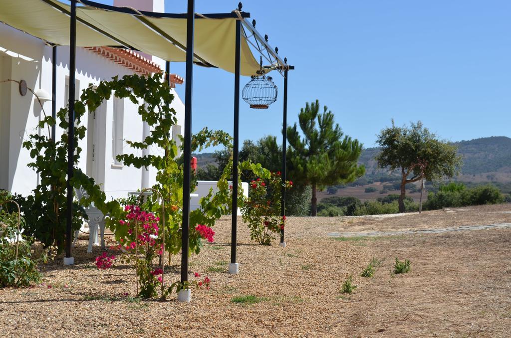 Gotas De Luar Turismo Rural Guest House Вила Нова де Милфонтеш Екстериор снимка